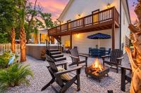 Lux Coastal Retreat Walk to Beach Swim Spa! - Ferienwohnung Oak Island