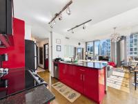 Modern Beltline Escape Sky-High Views DT Views - Chambres d'hôtes Calgary