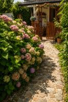 TERRACE Room Garden and Summer H0T tub Access - Bed and Breakfast Mrše