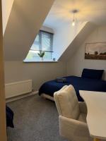 Private Room in Family Home - B&B Kidlington