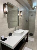  Double Room (Partial Mountain View)