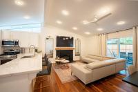 Luxury Disneyland Hyatt Home Family & Exec friendly - Bed and Breakfast Anaheim