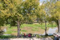 Bayou Chateau Cajun Oasis Bayou-Side Downton Pets Welcome - Bed and Breakfast New Iberia