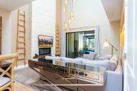 Family Retreat Magic Village 4 Suites Jacuzzi Near Disney - 7493 - Bed and Breakfast Orlando