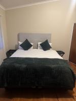 Entire 3 bed Family home in Cotswold - B&B Port Elizabeth