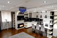 Studio 36 - Spacious Flat with Super King Bed - B&B Calarasi