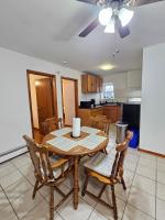 Two Bedroom Apartment with Parking 5 to 10 Min to PATH for NYC - Ferienwohnung Harrison