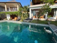 The Aroma Villa Munduk - B&B Mayong
