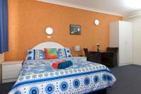 Habitación con cama grande 