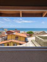 Pousada Samaúma Floripa, ALUGUEL DE QUARTOS - Aconchego e Tranquilidade à 30 metros da Praia - B&B Florianópolis
