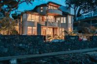 Takapuna Beachfront w Stunning Views - B&B Auckland