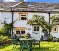 Westside Cottage, Newby, Near Clapham Village & Ingleton, Yorkshire Dales, Near Lake District, Pet Friendly, Off-Road Parking - B&B Newby
