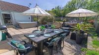 Shippenrill Sleeps 14Hot Tub PingPong Fire Pit - B&B Croyde