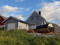 Lyngenfjord Ski-To-Sea & Sauna - Chambres d'hôtes Ysteby