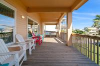Charming Beachside Retreat: Steps from the Sand and Surf - B&B Galveston