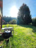 Ruhige Fewo mit Garten - Hunde willkommen - Bed and Breakfast Schömberg