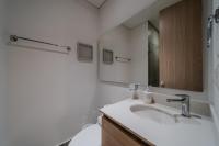 Appartamento con 2 Camere da Letto, Balcone e Vista mare