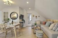 Lovely Boho Spa Sauna AC and Free Parking - Bed and Breakfast Québec