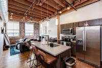 The Brick & Beam, Boutique Downtown Loft - B&B Des Moines