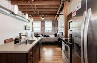 The Brick & Beam, Boutique Downtown Loft - B&B Des Moines