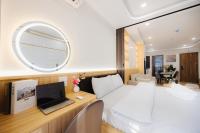 King Studio with Sofa Bed