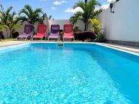 Luxora Villa with Private Pool near Pereybere Beach - B&B Grand Baie