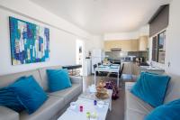 Nicholas Seaview Apartments, Apartmanok - Protarász
