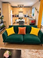 Trafford Centre Stylish Apt with Free Parking By Genesis Living - Ferienwohnung Irlam