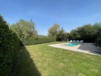 The Artists Villa - Modern Villa with Swimming Pool, Garden , 4 bedrooms and 4 bathrooms - 10 minutes from the city centre - Bed and Breakfast Lucca