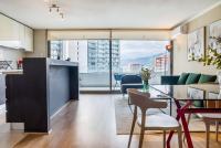 Las Condes Modern Apartment 2BR2BA Pool & Views - B&B Santiago del Cile