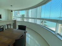 Linda Vista, Um apartamento por andar, 3 Suítes, 2 Garagens - Chambres d'hôtes Balneário Camboriú