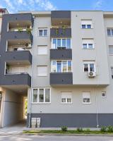 Lumière Modern Lux Apartment Near Fortress Free Parking - B&B Petrovaradin