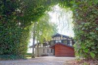 Le Grand Cerf 25 pers, Malmedy- Chalet rustique, jardin - B&B Malmédy