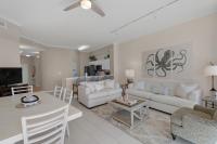 Bright Gulf-view condo with balcony pool seasonal beach service & pickleball - Chambres d'hôtes Santa Rosa Beach