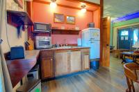 Walk to White River: Cozy Studio, Driftys Hideaway - B&B Cotter