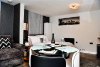 Swansea Gateway Studio with Garden fast WiFi & parking included - Ferienwohnung Cockwood