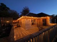 Partridge at Rossie Ochil Estate Cottages with Hot Tub, Perthshire - Ferienwohnung Forgandenny