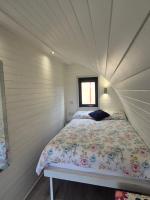 Ballyhemlin pods - Blackthorn - Bed and Breakfast Bushmills