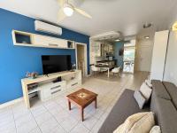 Apartamento com piscina e sacada em Jurerê - Bed and Breakfast Florianópolis