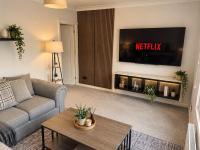 Cosy & Modern 2 Bed Apartment Sleeps 6 Watford - Bed and Breakfast Watford