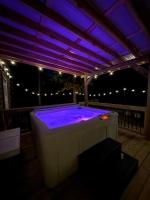 The Willow, Private Hot Tub , Cozy RRG Escape - B&B Ravenna