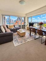Walk to Ferry, Harbour Views & Parking - B&B Sídney