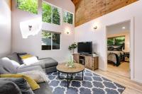 Canyon House - Bed and Breakfast Guerneville