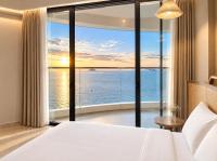One-Bedroom Apartment with Ocean View