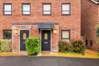 Salford Home, Sleeps 7 & Parking - B&B Manchester