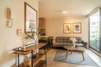 HOM I Mall Plaza Egana I Metro Cercano I Piscina - B&B Santiago de Chile