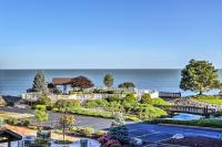 Waterfront Gem w/ Beautiful Lake Views & Balcony - Chambres d'hôtes Port Clinton