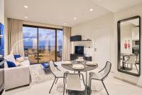 Sky High Luxury Apartment with Infinite Sea views - Ferienwohnung St. Julian's