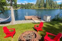 The Lakefront Treehouse - B&B Shelton