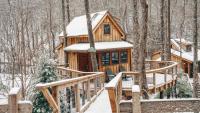 The Hemlock in Treehouse Grove at Norton Creek - B&B Gatlinburg